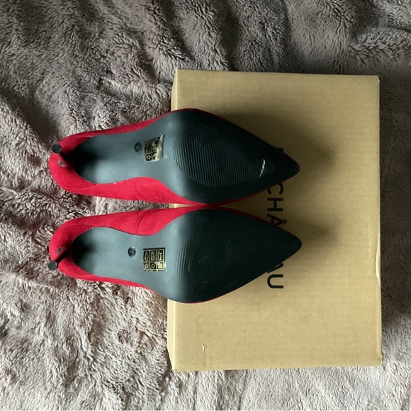 Le Chateau red heels Size 7 - Picture 9 of 11